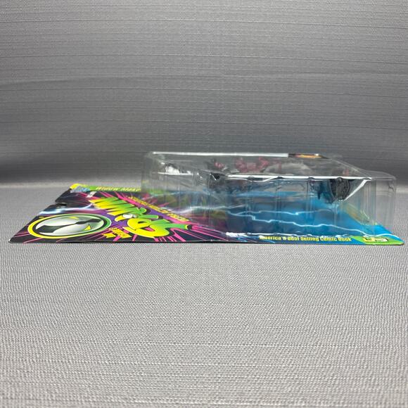 McFarlane Toys 1996 Spawn Widow Maker Series 5 Ultra Action Figure - Picture 4 of 7